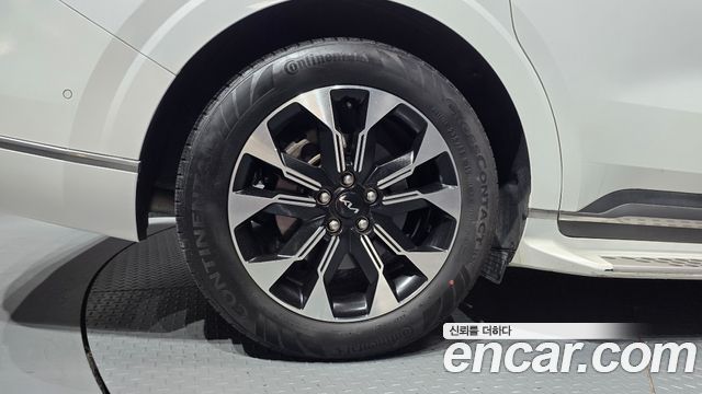 Kia Carnival (IV) Gasoline 7-Seater Hi-Limousine Signature 2023 — фото 5