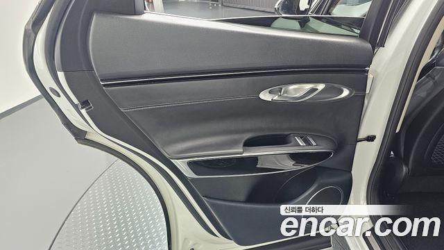 Genesis GV70 2.5T Gasoline AWD 2023 — фото 25