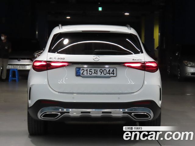 Mercedes-Benz GLC-Class (X254) GLC300 4MATIC AMG Line 2024 — фото 4