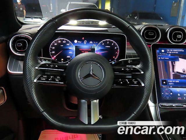 Mercedes-Benz GLC-Class (X254) GLC300 4MATIC AMG Line 2024 — фото 9