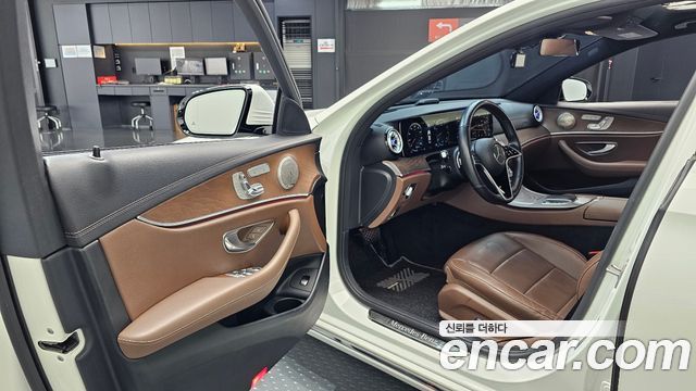 Mercedes-Benz E-Class (W213) E250 Exclusive 2021 — фото 10