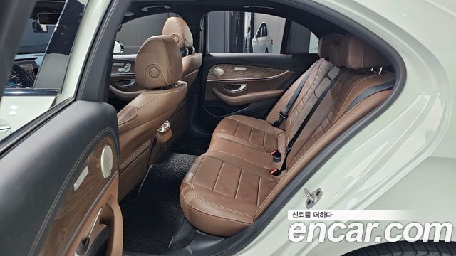 Mercedes-Benz E-Class (W213) E250 Exclusive 2021 — фото 12