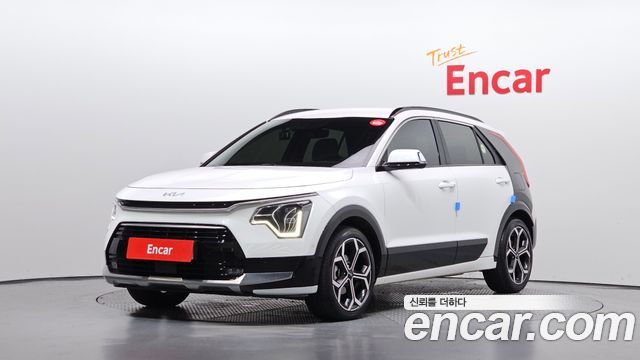 Kia Niro Signature 2024 — фото 1