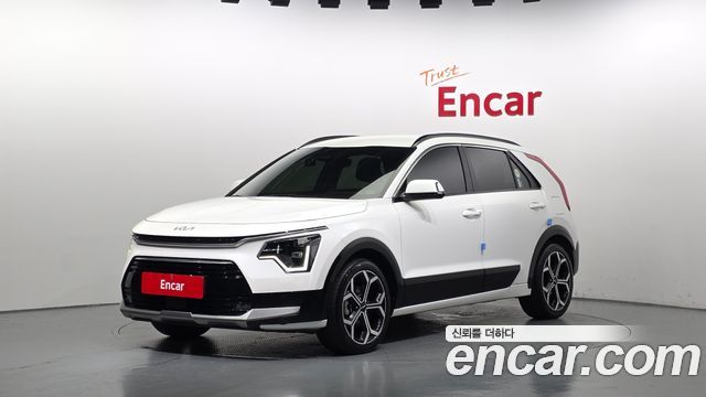 Kia Niro Prestige 2022 — фото 1