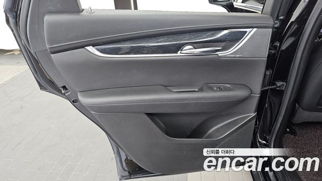 Cadillac XT5 3.6 Premium Luxury AWD 2020 — фото 25