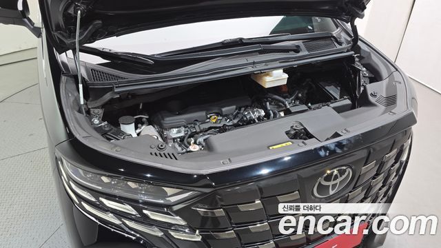 Toyota Alphard (IV) 2.5 HEV Executive AWD 2024 — фото 6
