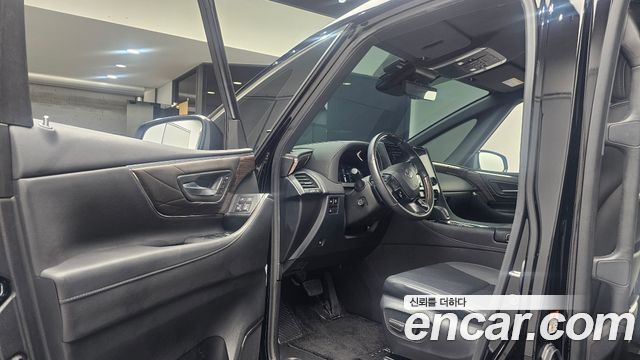 Toyota Alphard (IV) 2.5 HEV Executive AWD 2024 — фото 10