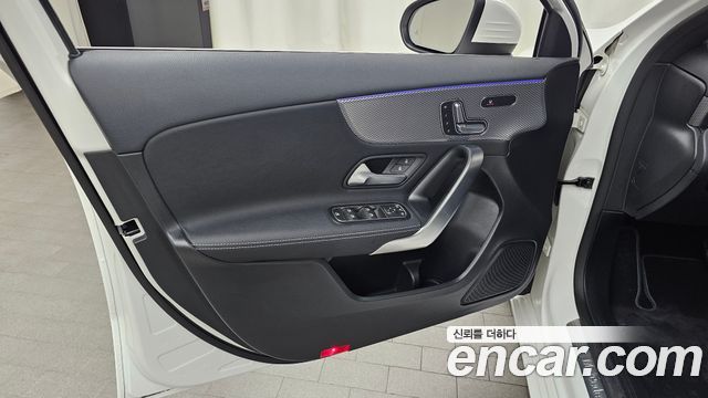Mercedes-Benz A-Class (W177) A220 Hatchback 2021 — фото 24
