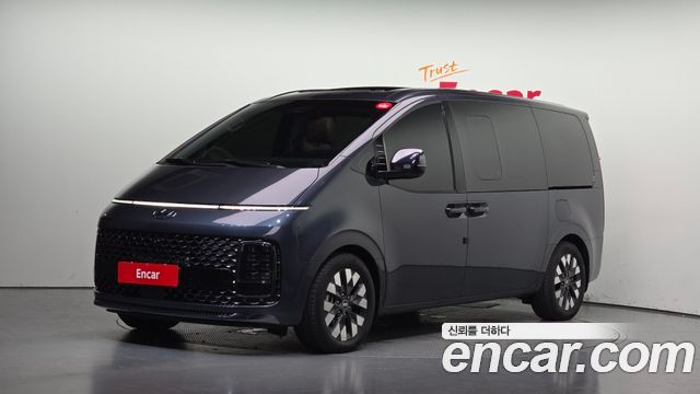 Hyundai Staria 4WD Lounge 9-Seater Inspiration 2023 — фото 1