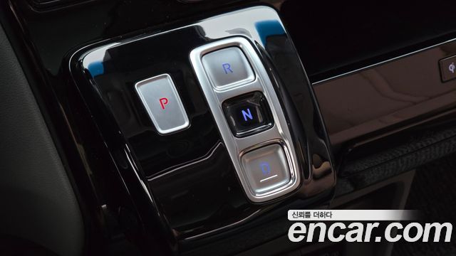 Hyundai Staria 4WD Lounge 9-Seater Inspiration 2023 — фото 9