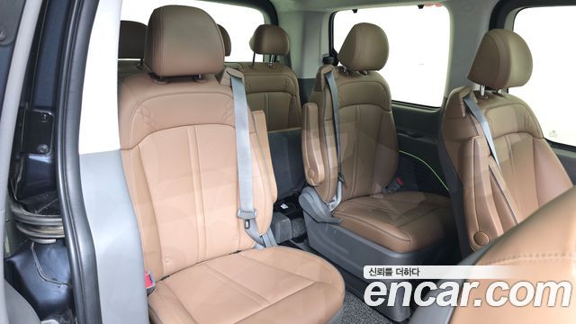 Hyundai Staria 4WD Lounge 9-Seater Inspiration 2023 — фото 12