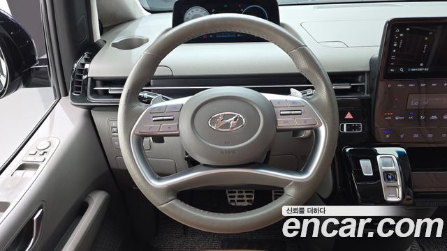 Hyundai Staria 4WD Lounge 9-Seater Inspiration 2023 — фото 13