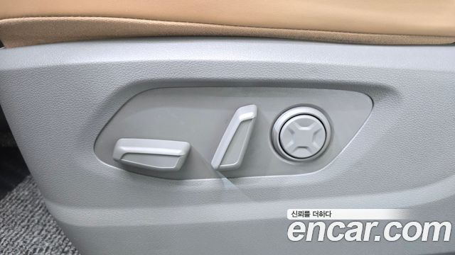 Hyundai Staria 4WD Lounge 9-Seater Inspiration 2023 — фото 15
