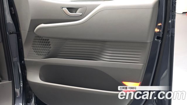 Hyundai Staria 4WD Lounge 9-Seater Inspiration 2023 — фото 25