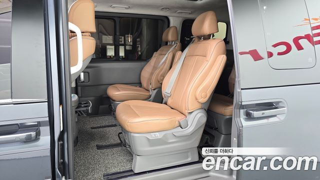 Hyundai Staria 4WD Lounge 9-Seater Inspiration 2023 — фото 27