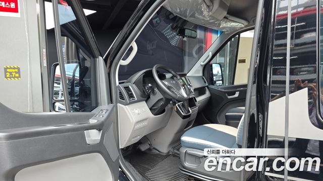 Hyundai Solati 15-seater Luxury 2024 — фото 10