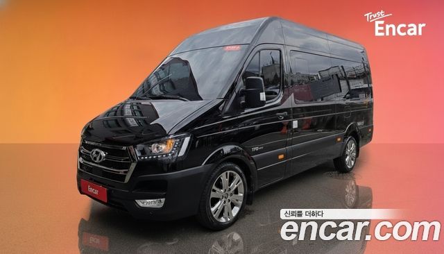 Hyundai Solati 15-seater Luxury