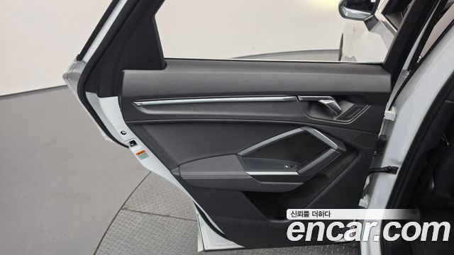 Audi Q3 (F3) 35 TDI Premium Sportback 2022 — фото 25