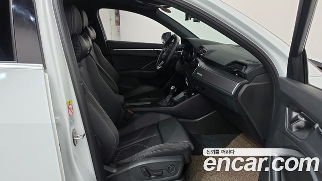 Audi Q3 (F3) 35 TDI Premium Sportback 2022 — фото 26