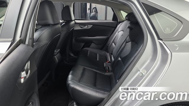 Kia K3 Prestige 2021 — фото 12
