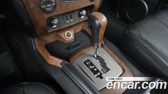 KG Mobility (SsangYong) Rexton W 2.2 4WD RX7 Luxury 2016 — фото 9