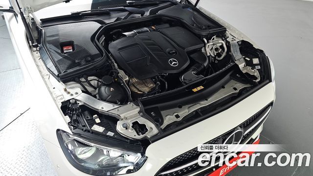 Mercedes-Benz E-Class (W213) E220d 4MATIC AMG Line 2021 — фото 6