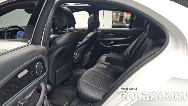 Mercedes-Benz E-Class (W213) E220d 4MATIC AMG Line 2021 — фото 11