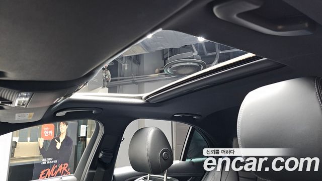 Mercedes-Benz E-Class (W213) E220d 4MATIC AMG Line 2021 — фото 32