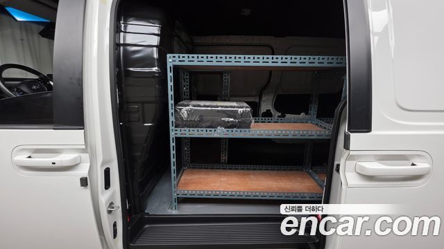 Hyundai Staria Cargo 3-Seater Modern 2022 — фото 12