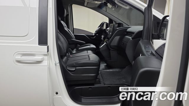 Hyundai Staria Cargo 3-Seater Modern 2022 — фото 26