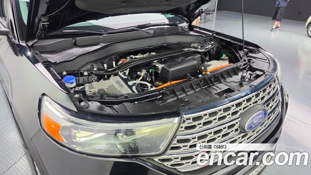 Ford Explorer (VI) 3.3 Hybrid 2022 — фото 6