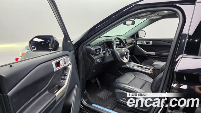 Ford Explorer (VI) 3.3 Hybrid 2022 — фото 10