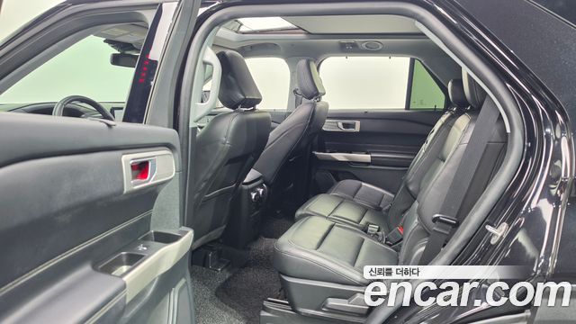 Ford Explorer (VI) 3.3 Hybrid 2022 — фото 15