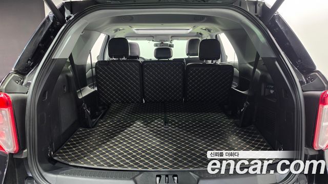 Ford Explorer (VI) 3.3 Hybrid 2022 — фото 21