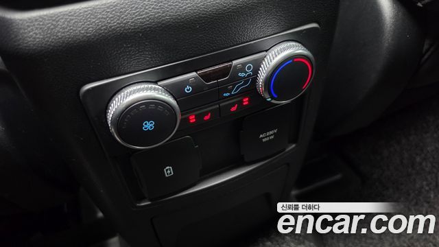 Ford Explorer (VI) 3.3 Hybrid 2022 — фото 23