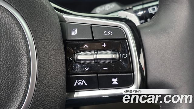 Kia Carnival (IV) HEV 9seater Signature 2024 — фото 16