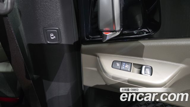 Kia Carnival (IV) HEV 9seater Signature 2024 — фото 30