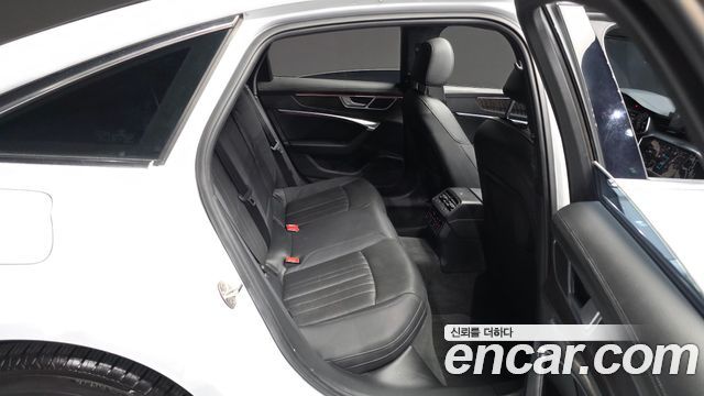 Audi A6 (C8) 40 TDI Quattro Premium 2021 — фото 12