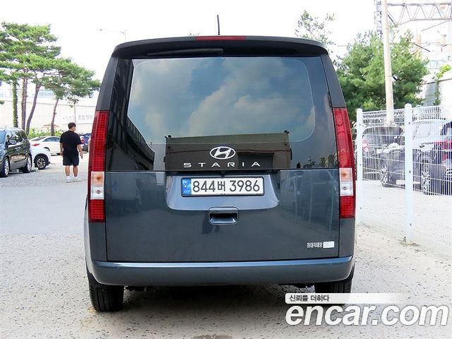 Hyundai Staria Cargo 3-Seater Smart 2023 — фото 4