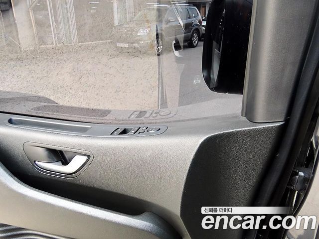 Hyundai Staria Cargo 3-Seater Smart 2023 — фото 15