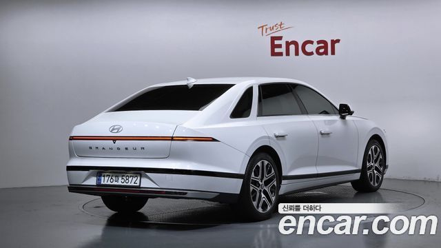 Hyundai Grandeur (GN7) 2,5 Gasoline 2WD Exclusive 2024 — фото 2