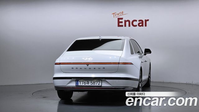 Hyundai Grandeur (GN7) 2,5 Gasoline 2WD Exclusive 2024 — фото 4