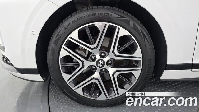 Hyundai Grandeur (GN7) 2,5 Gasoline 2WD Exclusive 2024 — фото 5