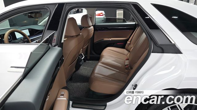 Hyundai Grandeur (GN7) 2,5 Gasoline 2WD Exclusive 2024 — фото 12