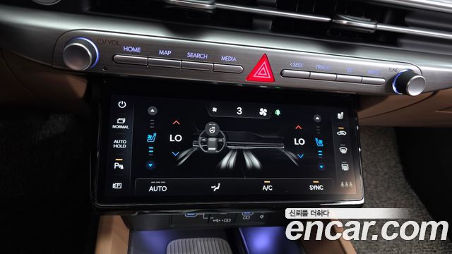 Hyundai Grandeur (GN7) 2,5 Gasoline 2WD Exclusive 2024 — фото 18