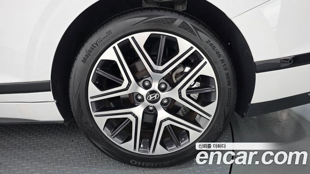 Hyundai Grandeur (GN7) 2,5 Gasoline 2WD Exclusive 2024 — фото 21