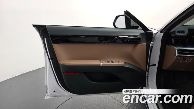 Hyundai Grandeur (GN7) 2,5 Gasoline 2WD Exclusive 2024 — фото 24
