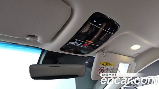 Hyundai Grandeur (GN7) 2,5 Gasoline 2WD Exclusive 2024 — фото 27