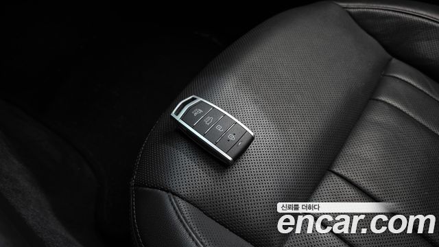 Genesis G80 3.3 GDI AWD Premium Luxury 2017 — фото 16