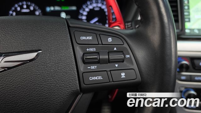 Genesis G80 3.3 GDI AWD Premium Luxury 2017 — фото 17